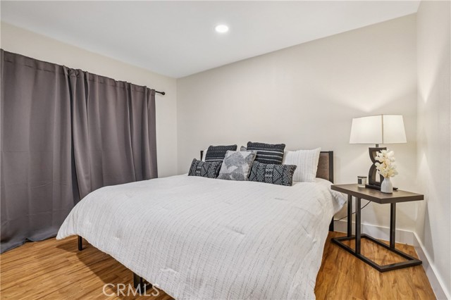 1124 S Citron, Anaheim CA: https://media.crmls.org/medias/ba25eaaf-29a0-4c35-a43f-dbafb40033e2.jpg
