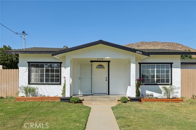 Detail Gallery Image 1 of 29 For 4954 Sierra Vista Ave, Riverside,  CA 92505 - 3 Beds | 2 Baths