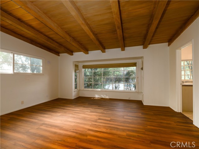 Detail Gallery Image 55 of 65 For 4539 Hayvenhurst, Encino,  CA 91436 - 3 Beds | 3 Baths