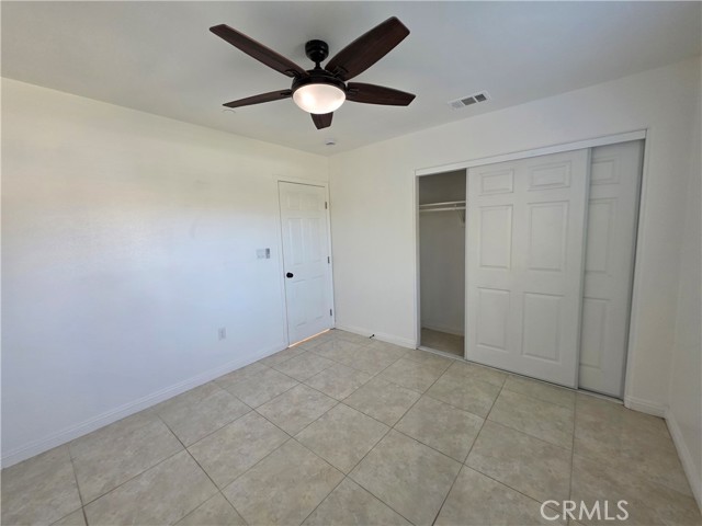355 S Inez, Hemet CA: https://media.crmls.org/medias/ba276828-770c-4cfa-aba1-eca90ac011bf.jpg