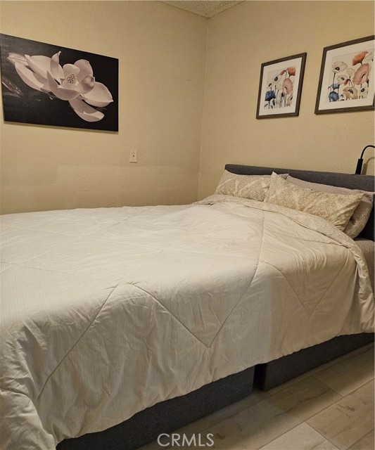 Detail Gallery Image 1 of 10 For 306 E Chestnut Ave #F,  Santa Ana,  CA 92701 - 1 Beds | 1 Baths