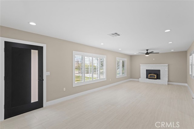 Detail Gallery Image 3 of 40 For 15591 El Centro, Hesperia,  CA 92345 - 3 Beds | 1 Baths