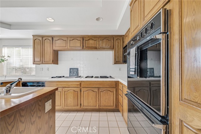 Detail Gallery Image 23 of 55 For 18830 Beechtree Ln, Porter Ranch,  CA 91326 - 5 Beds | 4/1 Baths