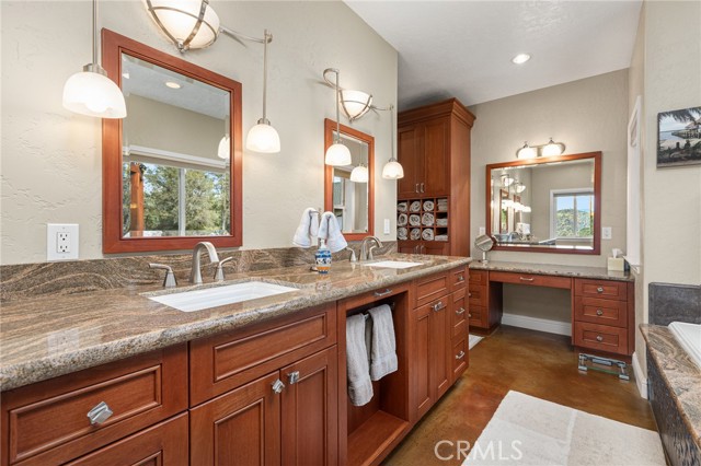 Detail Gallery Image 21 of 42 For 42617 Old Yosemite Rd, Oakhurst,  CA 93644 - 3 Beds | 2/1 Baths