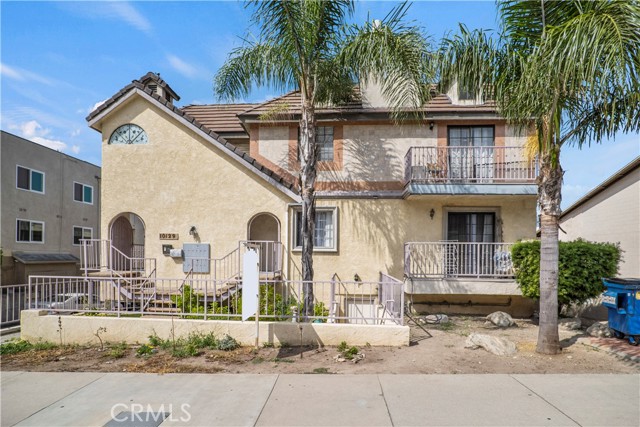 10129 Commerce Avenue, Tujunga CA: https://media.crmls.org/medias/ba293c4a-2dba-445b-967e-44424518c377.jpg