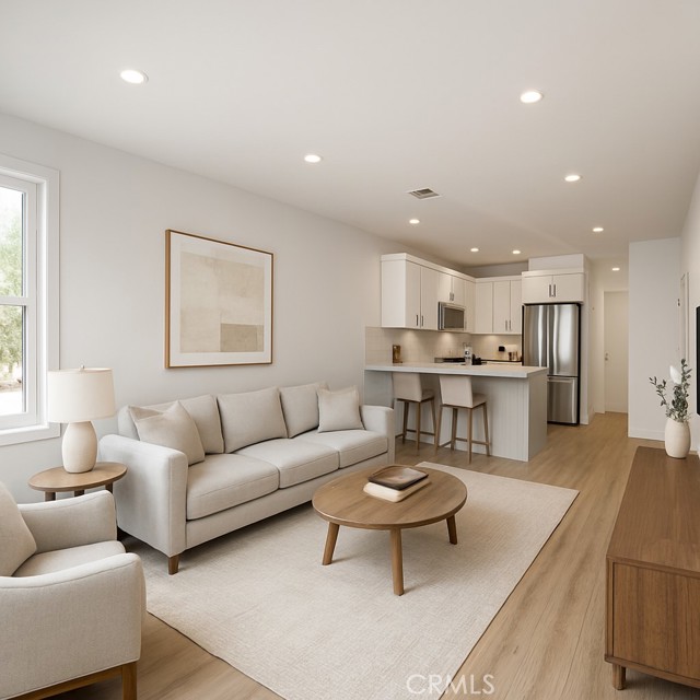 Detail Gallery Image 6 of 61 For 10857 Morrison St, North Hollywood,  CA 91601 - – Beds | – Baths