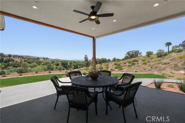 Detail Gallery Image 10 of 63 For 38721 Calle De Toros, Temecula,  CA 92592 - 5 Beds | 4 Baths