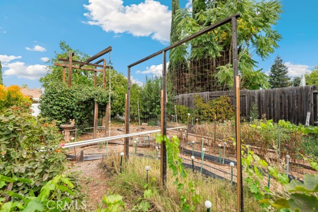 Detail Gallery Image 24 of 26 For 521 Bond, Redlands,  CA 92373 - 4 Beds | 2 Baths