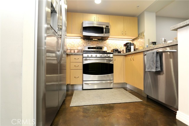 Detail Gallery Image 27 of 33 For 125 N Raymond Ave #412,  Pasadena,  CA 91103 - 2 Beds | 2 Baths