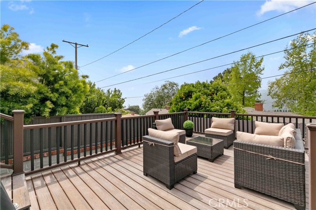 3348 Burritt Way, La Crescenta CA: https://media.crmls.org/medias/ba2a1d09-1afa-4ce1-973b-6d82ff8926e2.jpg