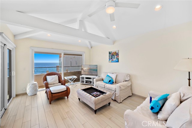 Detail Gallery Image 11 of 18 For 1059 Gaviota Dr, Laguna Beach,  CA 92651 - 1 Beds | 1 Baths