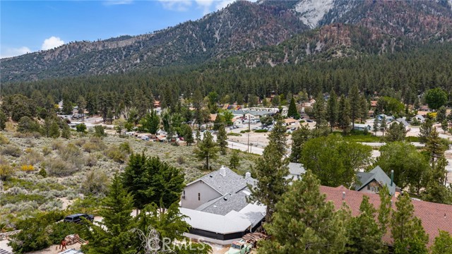 1116 Ca-2, Wrightwood CA: https://media.crmls.org/medias/ba2dfd3d-a684-4810-809b-74bfa762e7f6.jpg