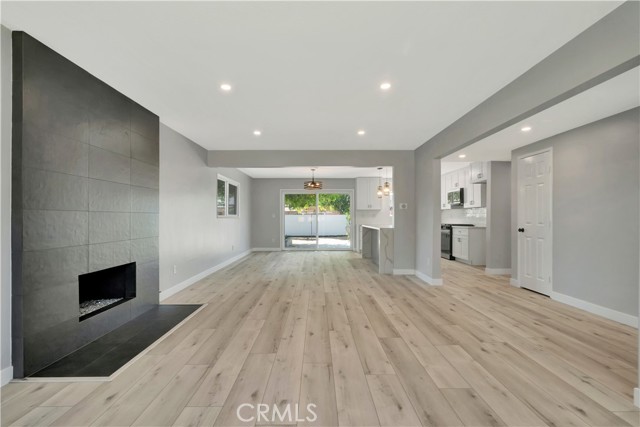 Detail Gallery Image 4 of 30 For 7741 Shoup Ave, West Hills,  CA 91304 - 4 Beds | 2 Baths