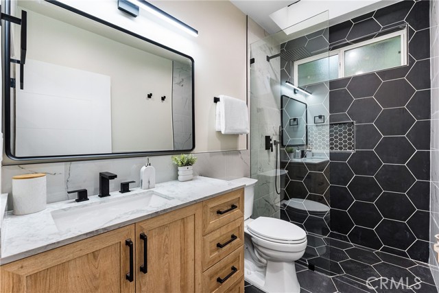 8010 Padre Lane, Los Angeles CA: https://media.crmls.org/medias/ba2e6f52-a8e5-4b23-aaf1-7f986a524803.jpg