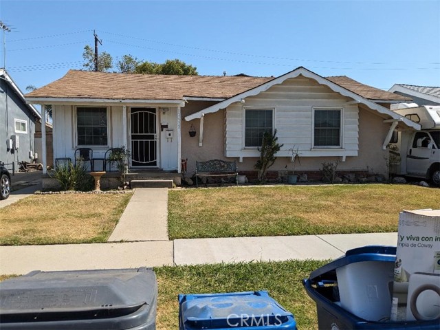 12432 212th Street, Lakewood, California 90715, 3 Bedrooms Bedrooms, ,1 BathroomBathrooms,Single Family Residence,For Sale,212th,IG24111771