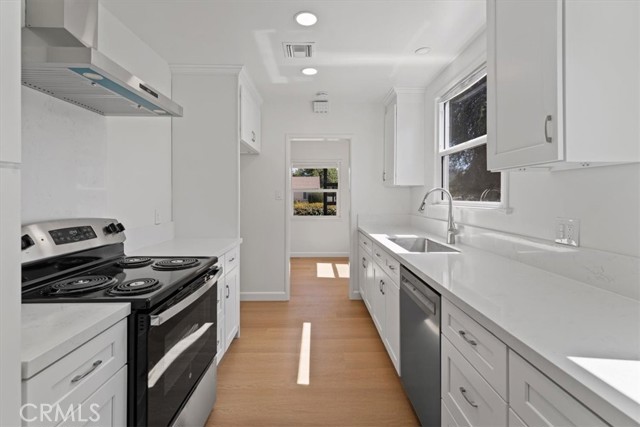 749 S 2nd Avenue, Covina CA: https://media.crmls.org/medias/ba2f26ff-3b3a-49b9-b2fe-c1d10b4fd4ba.jpg