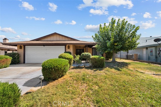 Detail Gallery Image 1 of 1 For 26559 Spar Ln, Helendale,  CA 92342 - 3 Beds | 2 Baths