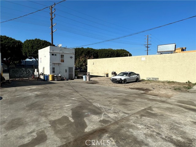 8860 S Vermont Avenue, Los Angeles CA: https://media.crmls.org/medias/ba2fca16-dfef-469c-ae52-76be7645a546.jpg