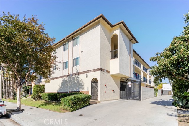 Detail Gallery Image 2 of 26 For 909 E Chevy Chase #9,  Glendale,  CA 91205 - 2 Beds | 2 Baths