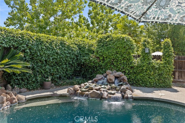 1491 Saratoga Drive, Chico CA: https://media.crmls.org/medias/ba2fd696-e0f7-4355-a26a-2fc710207e12.jpg