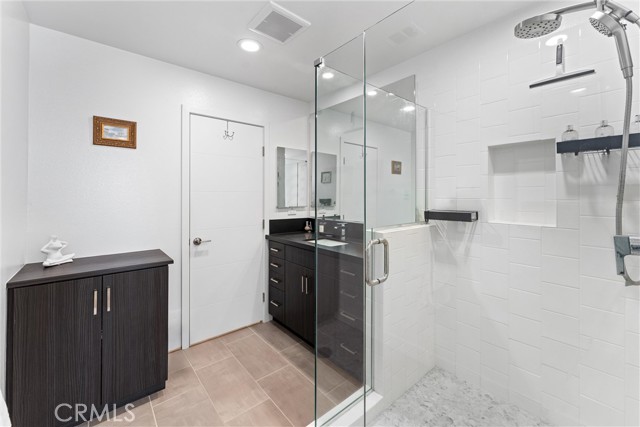 206 Alamo Court, Long Beach CA: https://media.crmls.org/medias/ba30673f-968a-4cf9-aef8-ca265b23595c.jpg