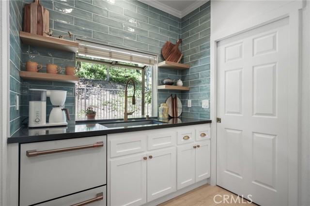 Detail Gallery Image 4 of 37 For 5473 Spanish Oak Ln #G,  Oak Park,  CA 91377 - 2 Beds | 2/1 Baths
