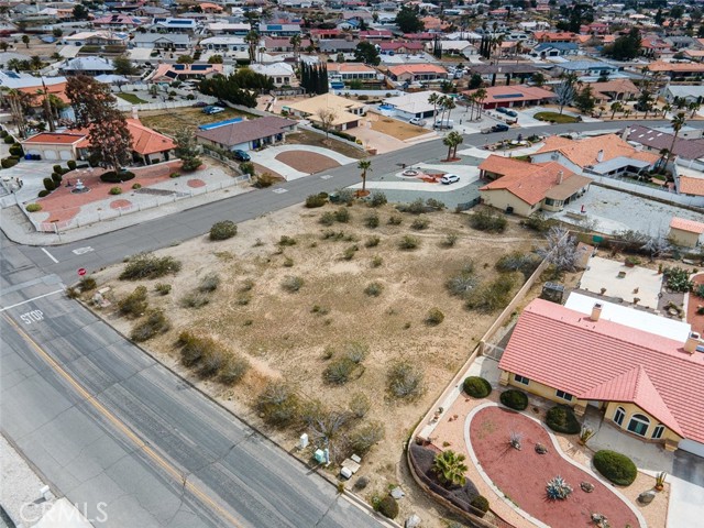 Detail Gallery Image 16 of 27 For 16499 Kamana Rd, Apple Valley,  CA 92307 - – Beds | – Baths