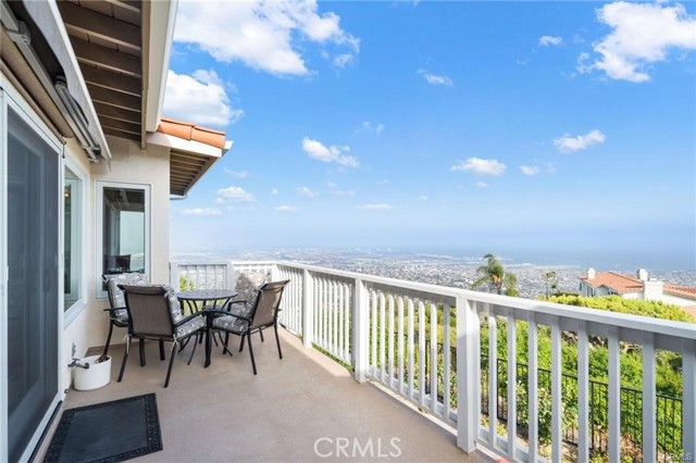 20 Paseo De Castana, Rancho Palos Verdes, California 90275, 4 Bedrooms Bedrooms, ,5 BathroomsBathrooms,Residential,For Sale,Paseo De Castana,SB26033352