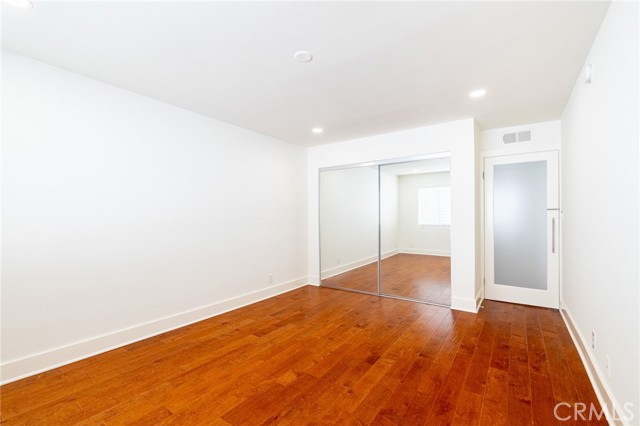 Detail Gallery Image 14 of 27 For 1825 Selby Ave #102,  Los Angeles,  CA 90025 - 2 Beds | 2 Baths