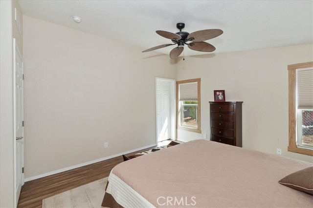 391 Montclair Dr, Big Bear City CA: https://media.crmls.org/medias/ba341795-42b3-4a1e-9e10-662f3f639986.jpg