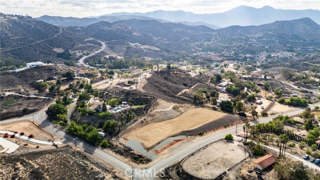 Detail Gallery Image 10 of 21 For 14735 Descanso, Lake Mathews,  CA 92570 - 5 Beds | 3 Baths