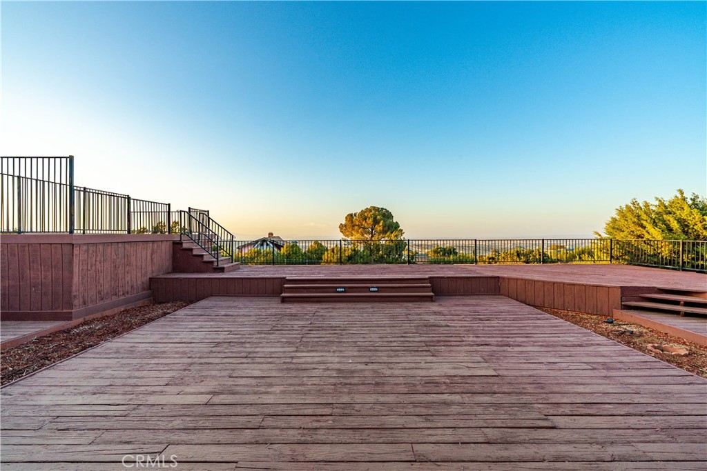 https://media.crmls.org/medias/ba3563fc-746d-46b7-bbf4-b00e08f7927a.jpg?preset=X-Large