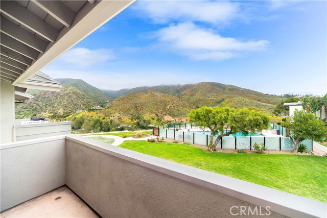 6216 Tapia Drive, Malibu CA: https://media.crmls.org/medias/ba35f620-fdb0-48dc-b23a-12ed3c8b1ec1.jpg