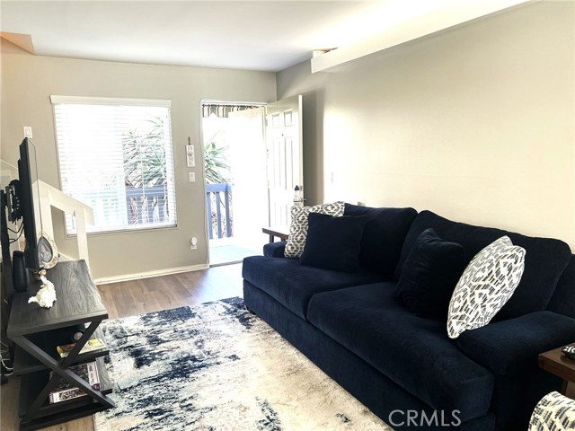 Detail Gallery Image 11 of 36 For 320 12th St #5,  Seal Beach,  CA 90740 - 2 Beds | 1/1 Baths