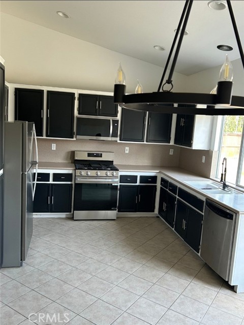 Detail Gallery Image 3 of 11 For 27185 White Ct, Menifee,  CA 92585 - 3 Beds | 2 Baths
