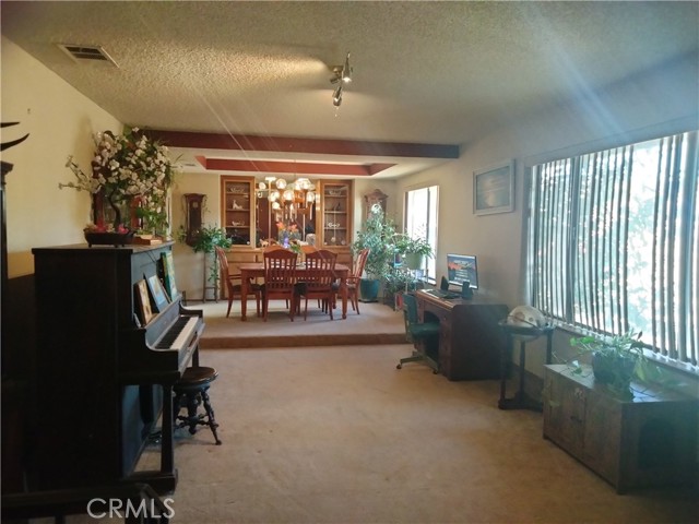 2390 Trinity Road, Pinon Hills CA: https://media.crmls.org/medias/ba367d84-e4af-4912-8655-ee8f32c4d76c.jpg