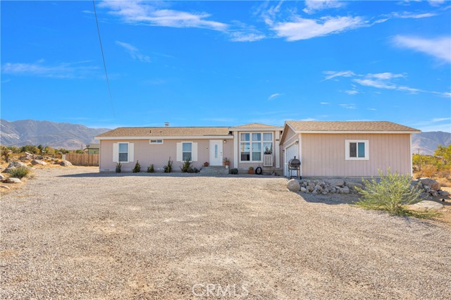 Detail Gallery Image 2 of 46 For 32253 Carnelian Rd, Lucerne Valley,  CA 92356 - 4 Beds | 2 Baths