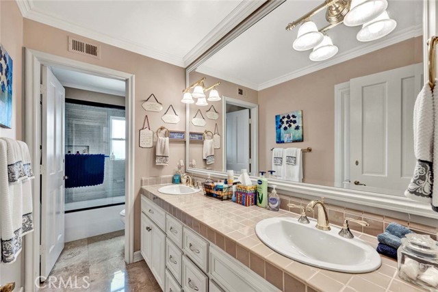 10302 Broadview Place, North Tustin CA: https://media.crmls.org/medias/ba379ef2-536c-47b6-b53d-0f549dd6a0e6.jpg