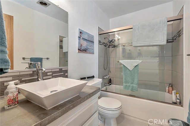 Detail Gallery Image 29 of 40 For 21241 Lassen #3,  Chatsworth,  CA 91311 - 2 Beds | 2/1 Baths