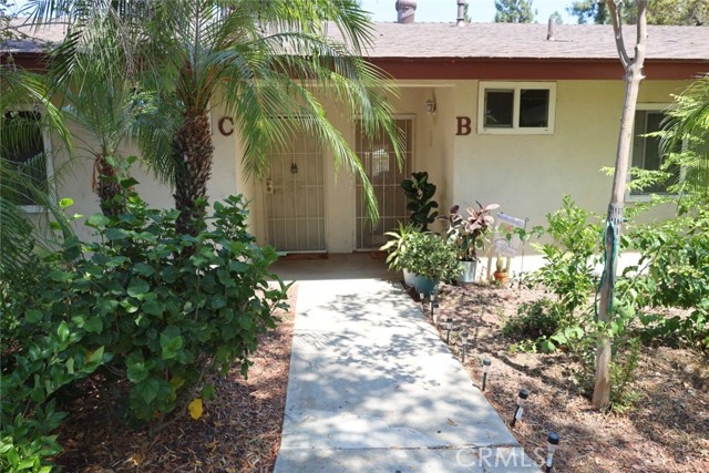2561 E Ward Terrace, Anaheim CA: https://media.crmls.org/medias/ba37de7d-2ca7-4497-a5a0-42adbfa59ea5.jpg