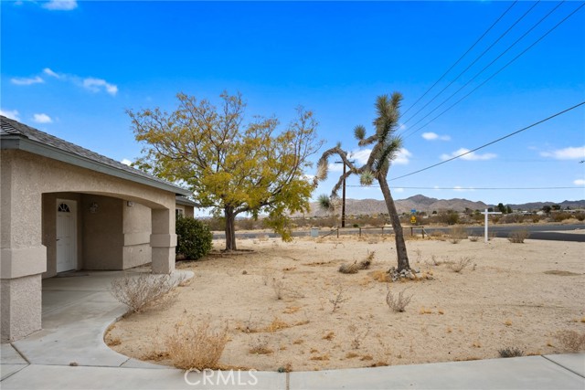 Detail Gallery Image 7 of 54 For 7147 Lennox Ave, Yucca Valley,  CA 92284 - 3 Beds | 2 Baths