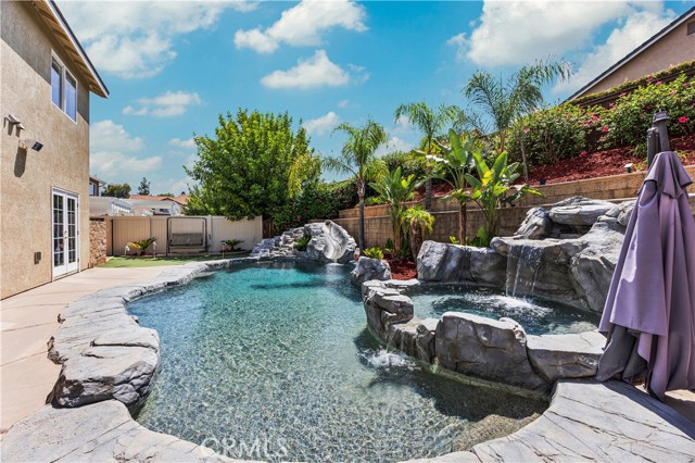 540 Newport Circle, Corona CA: https://media.crmls.org/medias/ba38d2a8-75d9-4359-bd5e-ec9bfd1bd837.jpg