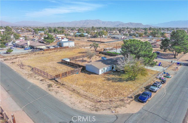 Detail Gallery Image 1 of 31 For 21006 Pine Ridge Ave, Apple Valley,  CA 92307 - 3 Beds | 2 Baths