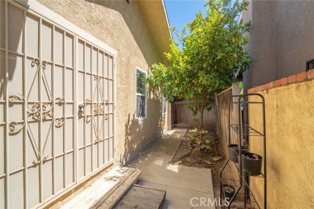 2703 Gates AVE, Redondo Beach CA: https://media.crmls.org/medias/ba39784f-f693-4592-8cc9-a355f5f77a9c.jpg