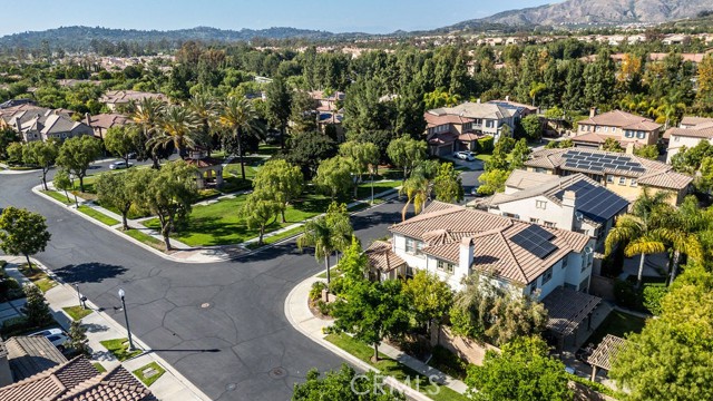 26 Upland, Irvine CA: https://media.crmls.org/medias/ba3a936a-e121-4e46-8fb3-a59738fd692e.jpg