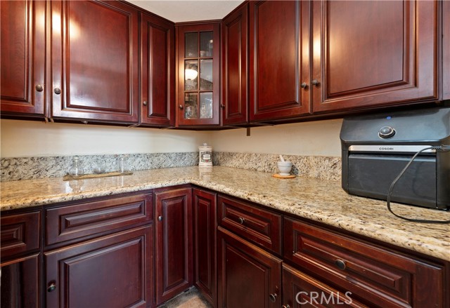 Image 39 of 73 For 4202 University