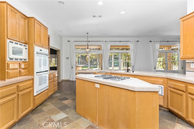 Detail Gallery Image 18 of 62 For 1388 Brandon Ct, Redlands,  CA 92373 - 4 Beds | 3/1 Baths