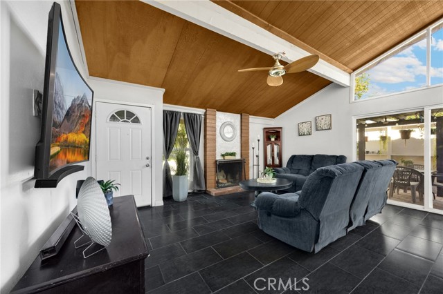 Detail Gallery Image 3 of 19 For 1399 Fredericks, Upland,  CA 91786 - 2 Beds | 1 Baths