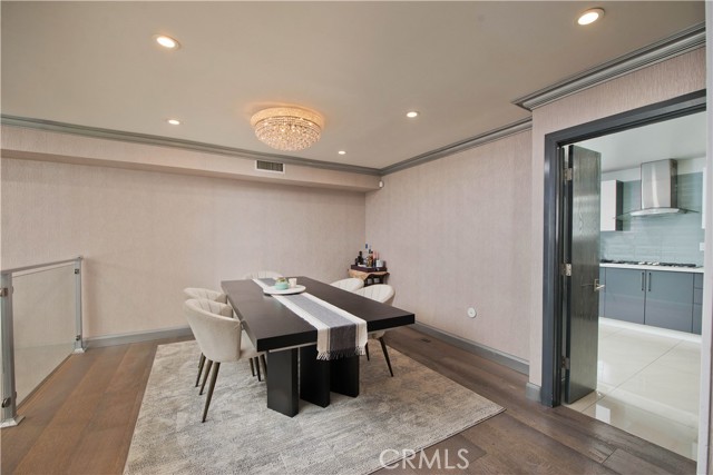 Detail Gallery Image 6 of 27 For 5315 White Oak #K,  Encino,  CA 91316 - 3 Beds | 2/1 Baths