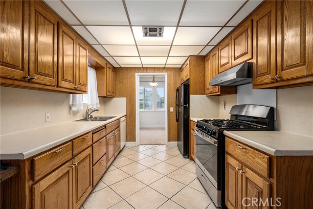 Detail Gallery Image 10 of 27 For 1435 W Wedgewood Dr, Anaheim,  CA 92801 - 3 Beds | 2 Baths